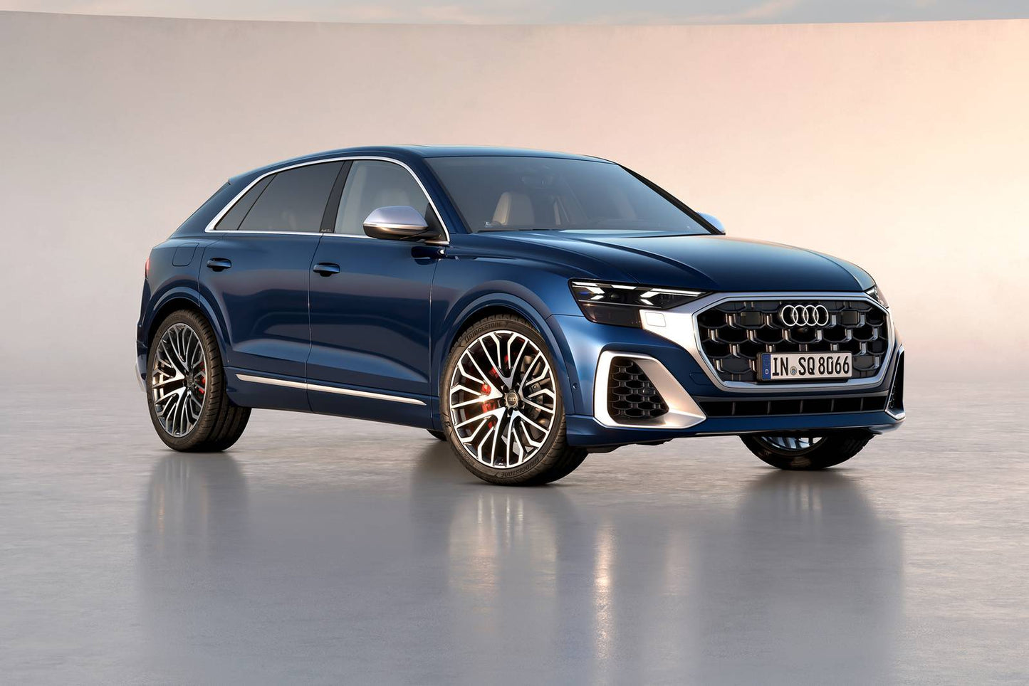 2025 Audi SQ8 Premium Plus 4dr SUV AWD (4.0L 8cyl Turbo gas/electric mild hybrid 8A)