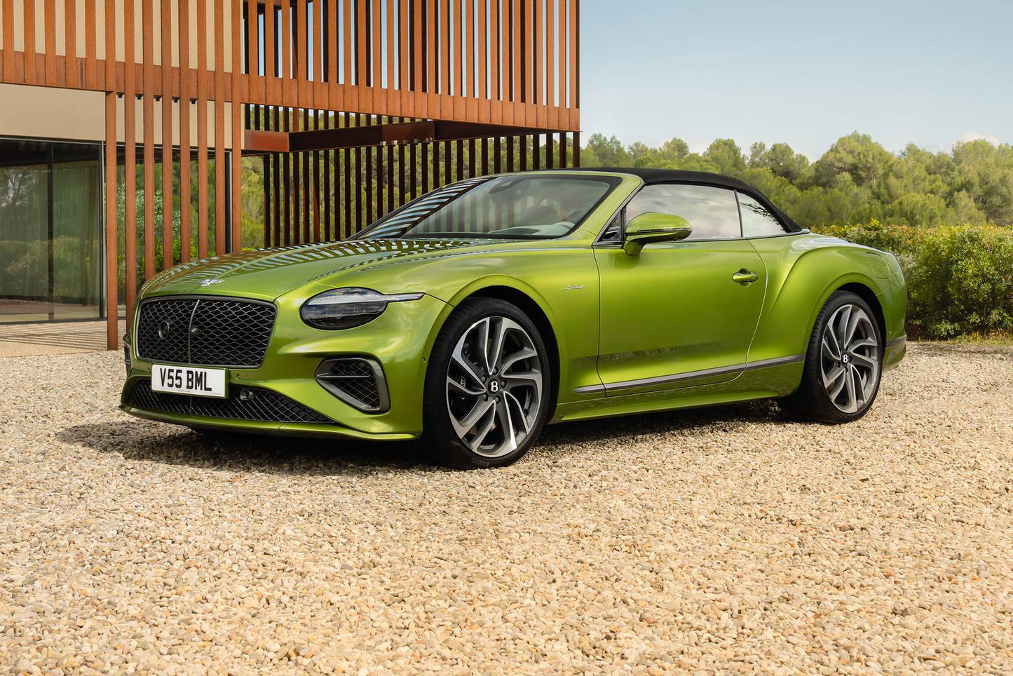 2025 Bentley Continental GT Mulliner 2dr Coupe AWD (4.0L 8cyl Turbo gas/electric plug-in hybrid 8AM)