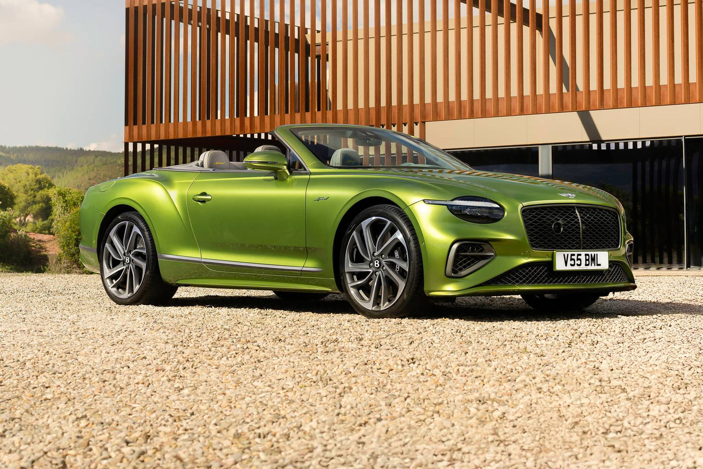 2025 Bentley Continental GT Mulliner 2dr Coupe AWD (4.0L 8cyl Turbo gas/electric plug-in hybrid 8AM)