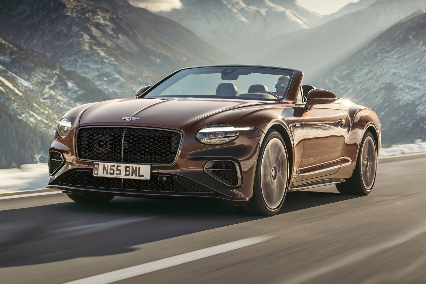 2025 Bentley Continental GT Mulliner 2dr Coupe AWD (4.0L 8cyl Turbo gas/electric plug-in hybrid 8AM)