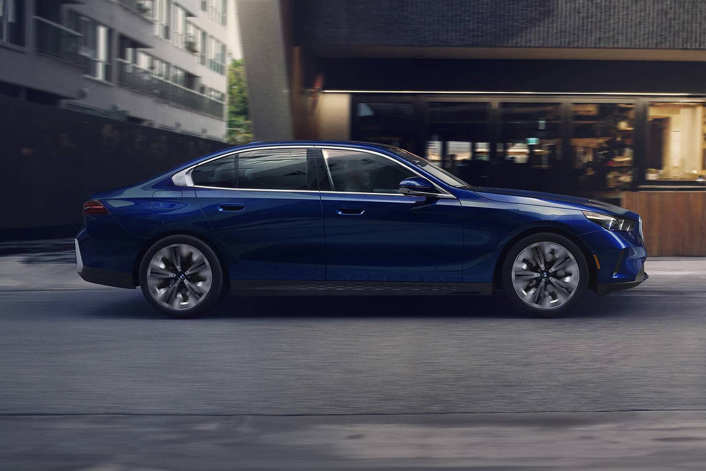 2025 BMW 5 Series 540i xDrive 4dr Sedan AWD (3.0L 6cyl Turbo gas/electric mild hybrid 8A)
