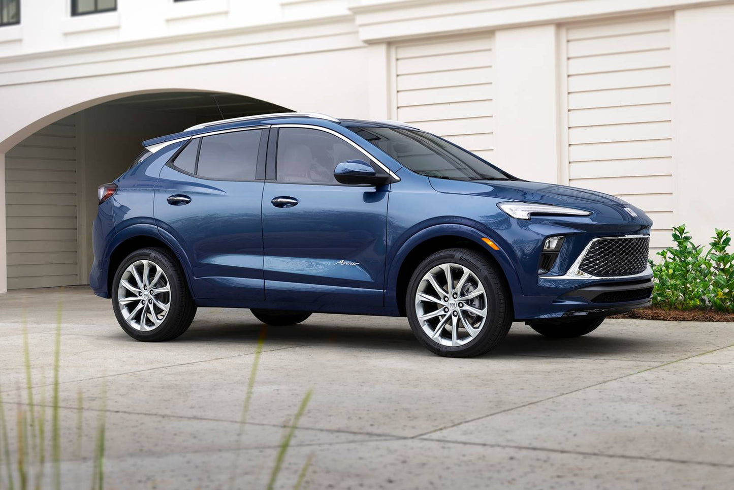 2025 Buick Encore GX Avenir 4dr SUV AWD (1.3L 3cyl Turbo 9A)