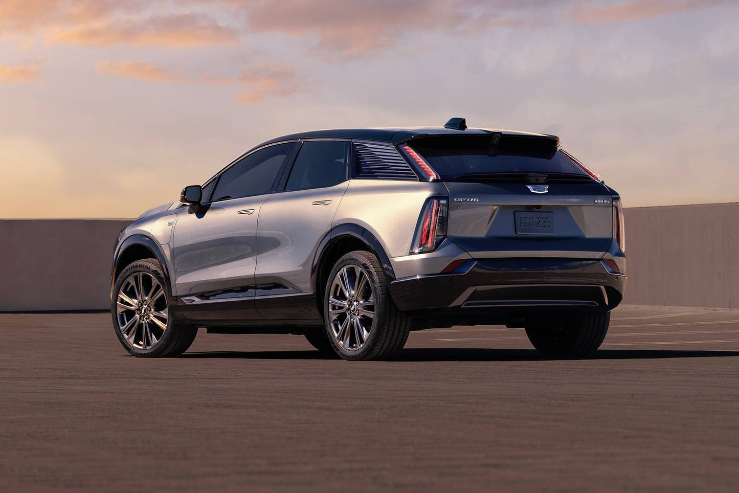 2025 Cadillac OPTIQ Sport 2 4dr SUV AWD (electric DD)