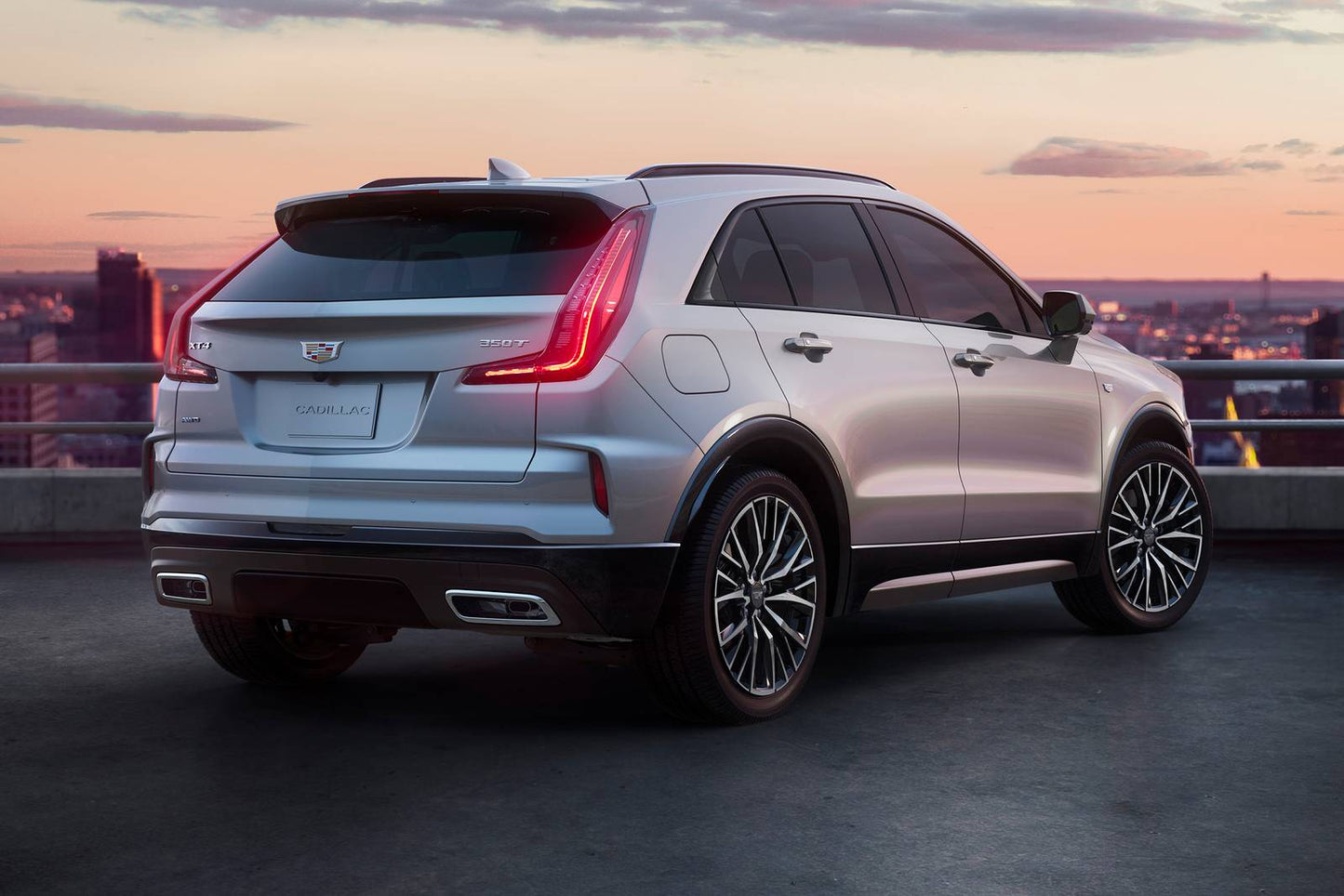 2025 Cadillac XT4 Premium Luxury 4dr SUV (2.0L 4cyl Turbo 9A)
