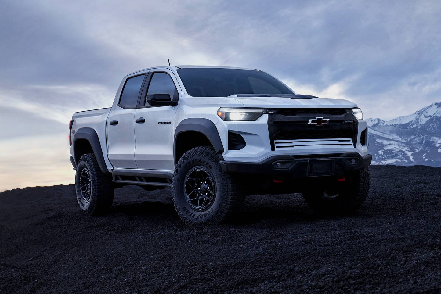 2025 Chevrolet Colorado LT 4dr Crew Cab 4WD SB (2.7L 4cyl Turbo 8A)