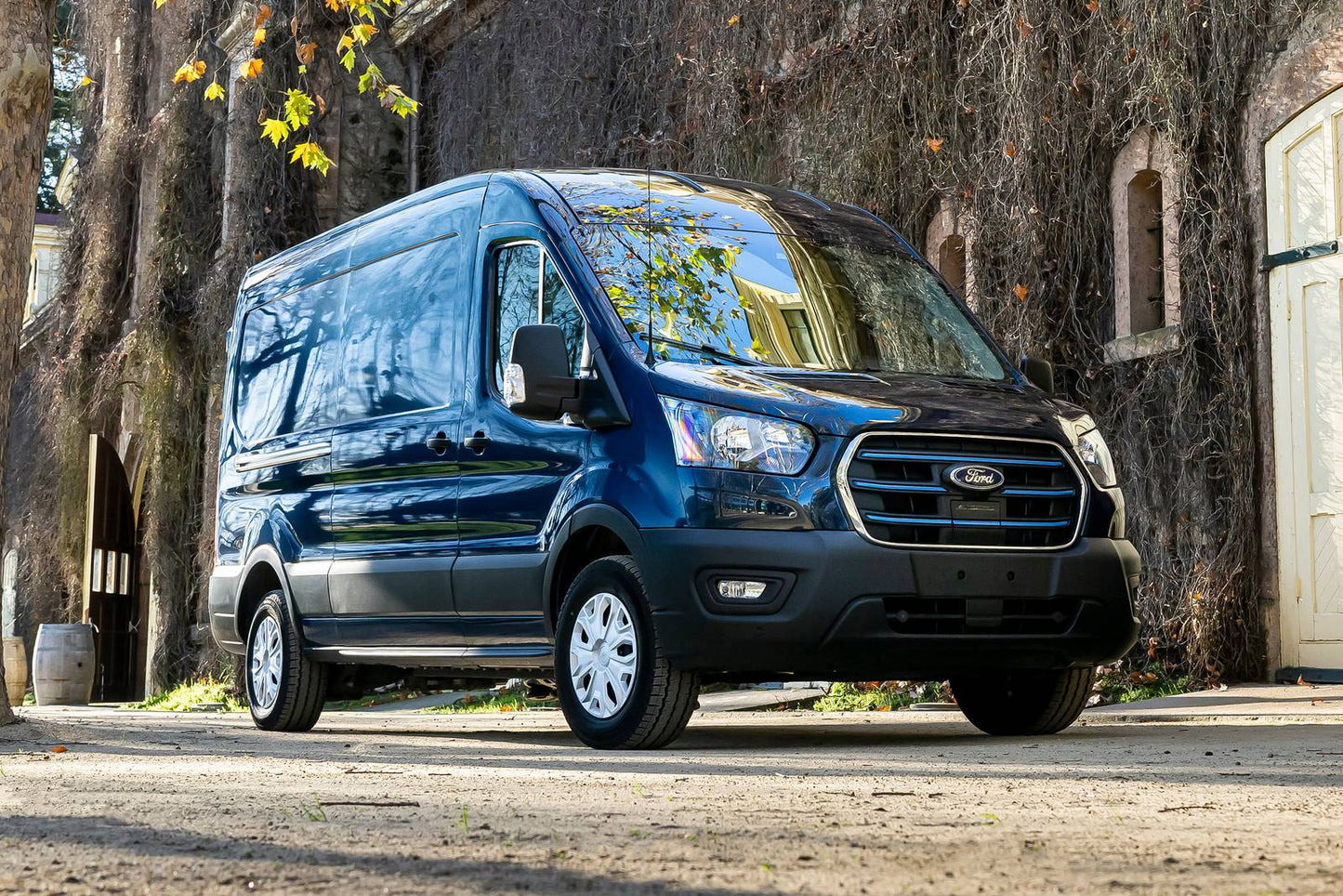 2025 Ford E-Transit Cargo Van 350 High Roof 3dr Ext Van (electric DD)