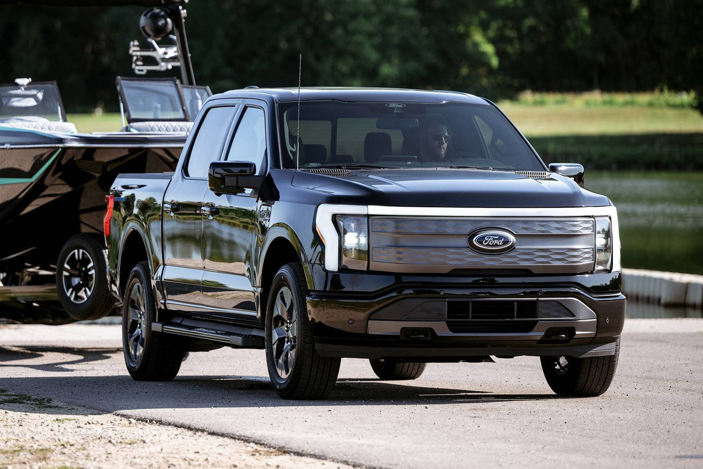2025 Ford F-150 Lightning Flash 4dr SuperCrew 4WD SB (electric DD)