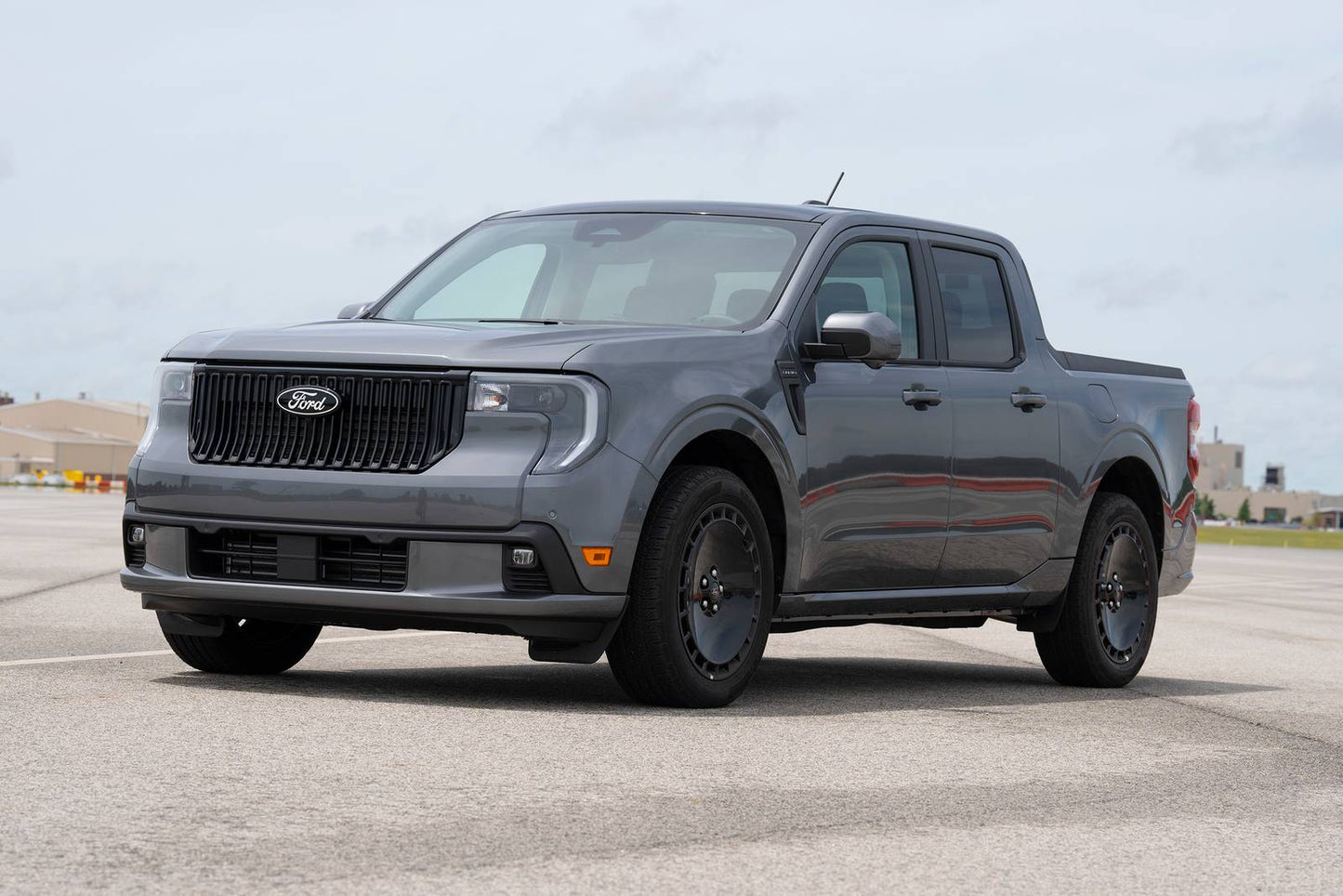 2025 Ford Maverick XLT 4dr SuperCrew SB (2.5L 4cyl gas/electric hybrid EVT)