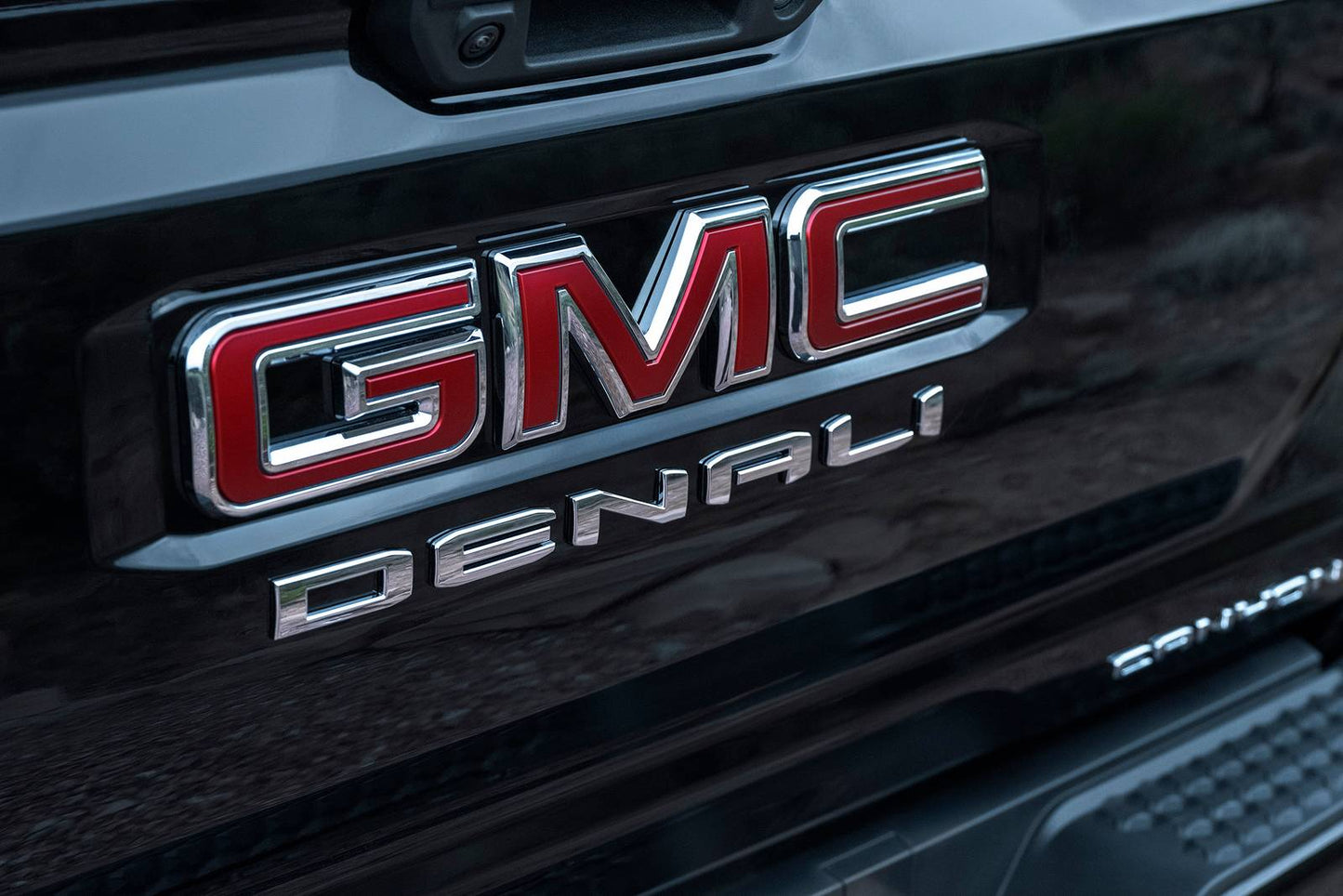 2025 GMC Canyon Denali 4dr Crew Cab 4WD SB (2.7L 4cyl Turbo 8A)