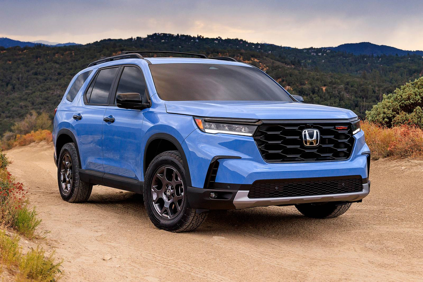 2025 Honda Pilot Touring 4dr SUV w/HPD Wheels (3.5L 6cyl 10A)
