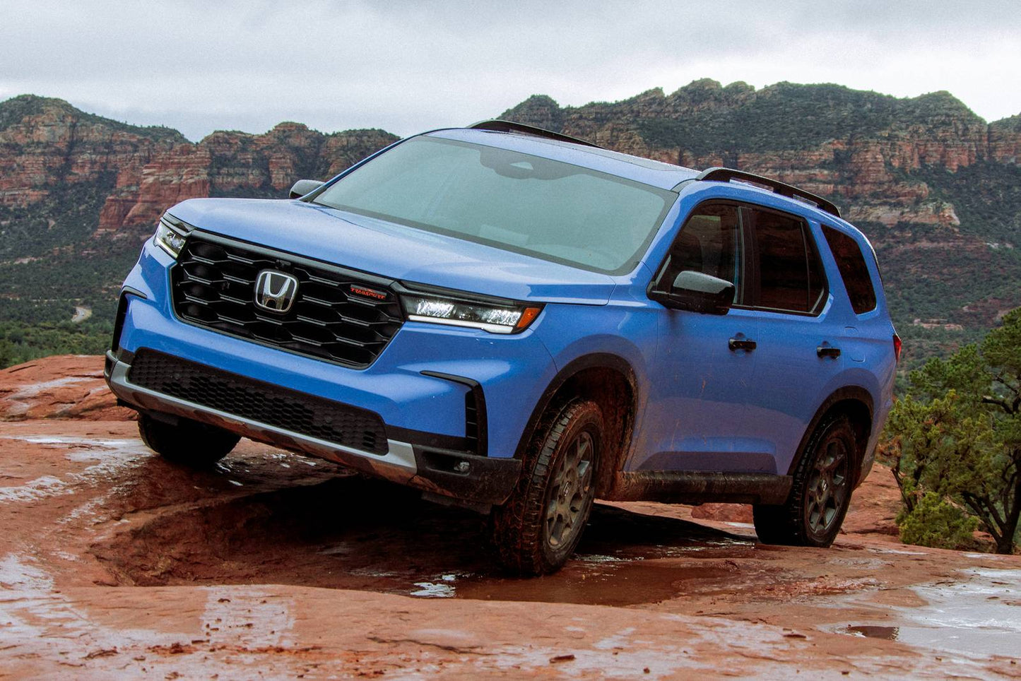 2025 Honda Pilot Touring 4dr SUV w/HPD Wheels (3.5L 6cyl 10A)