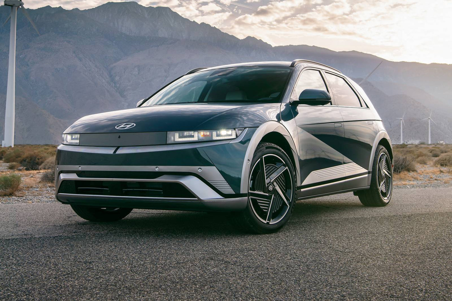 2025 Hyundai IONIQ 5 Limited 4dr SUV (electric DD)