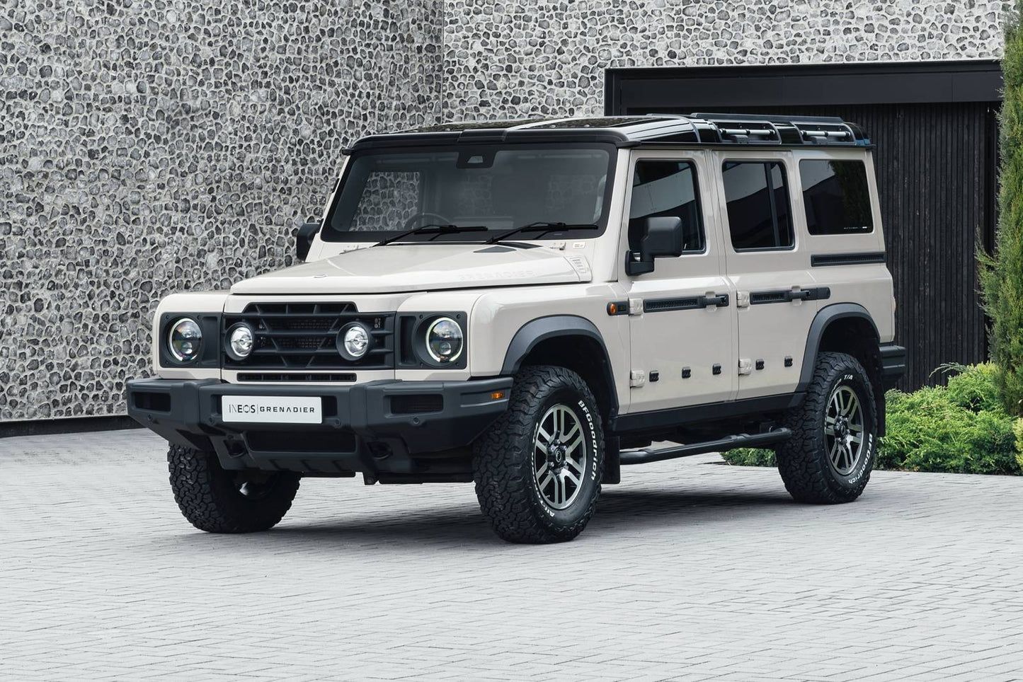 2025 INEOS Grenadier 1924 4dr SUV 4WD (3.0L 6cyl Turbo 8A)