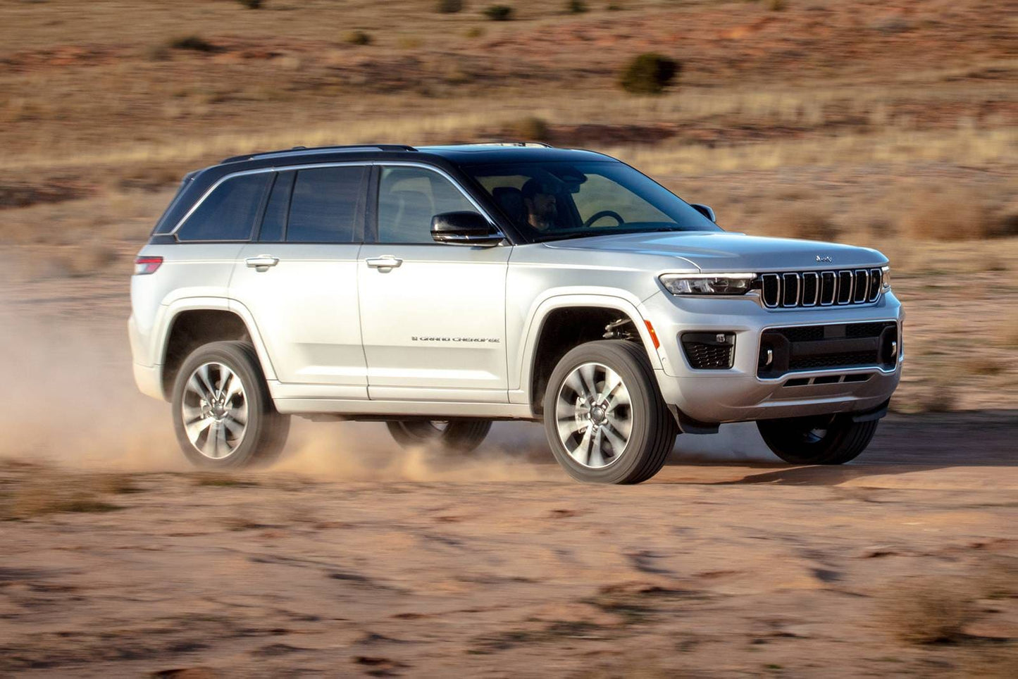 2025 Jeep Grand Cherokee Overland 4dr SUV 4WD (3.6L 6cyl 8A)