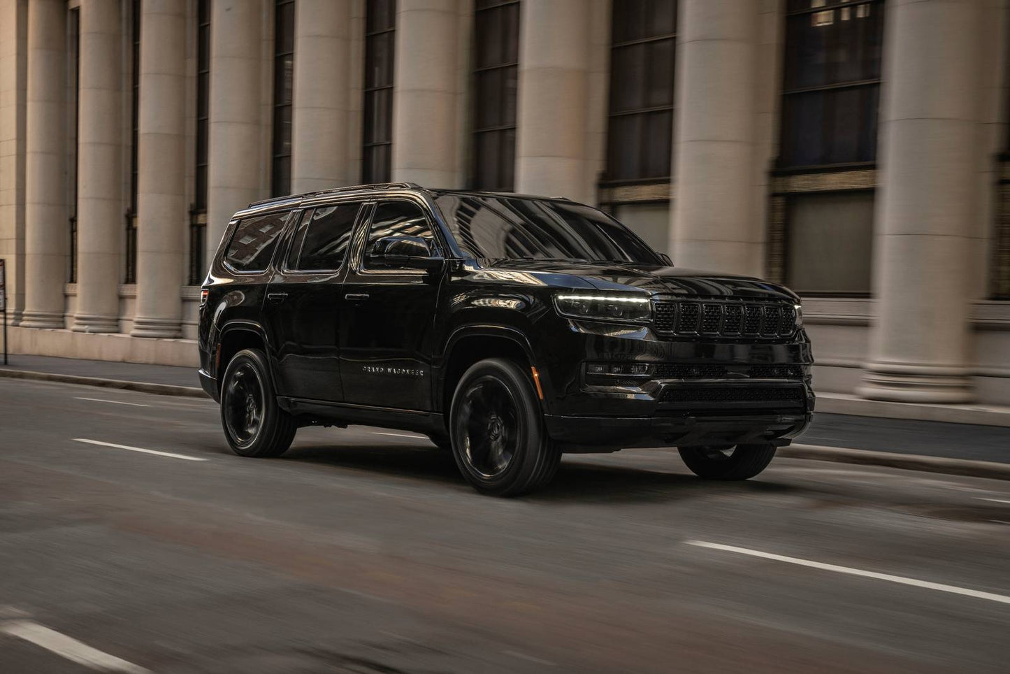2025 Jeep Grand Wagoneer Series III Obsidian 4dr SUV 4WD (3.0L 6cyl Turbo 8A)