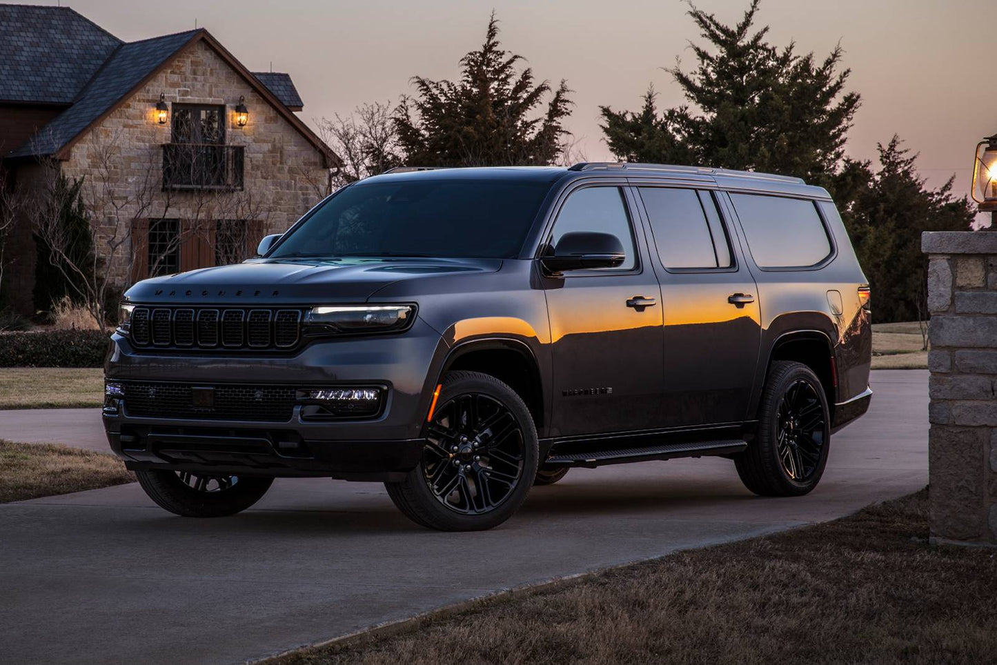 2025 Jeep Wagoneer L Series III Super 4dr SUV 4WD (3.0L 6cyl Turbo 8A)