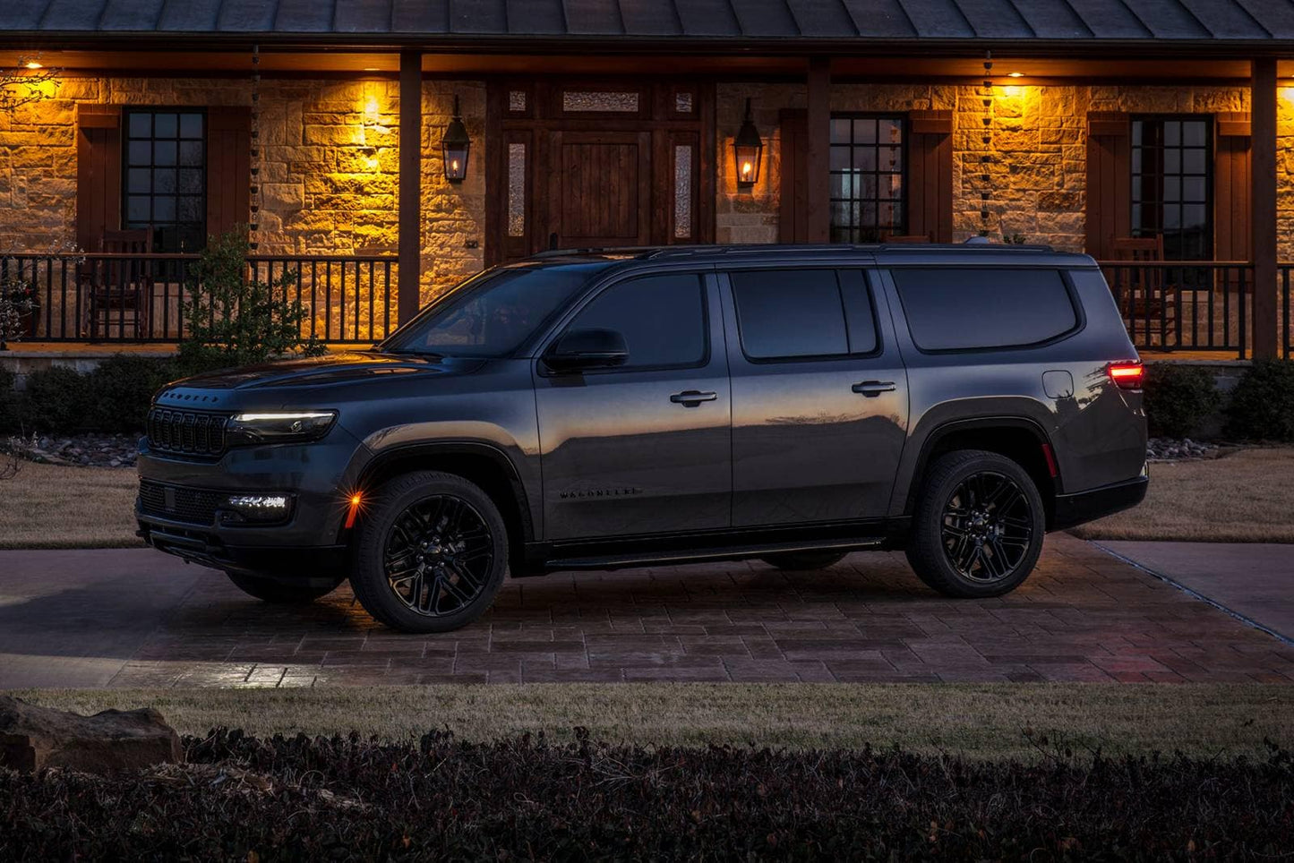 2025 Jeep Wagoneer L 4dr SUV 4WD (3.0L 6cyl Turbo 8A)