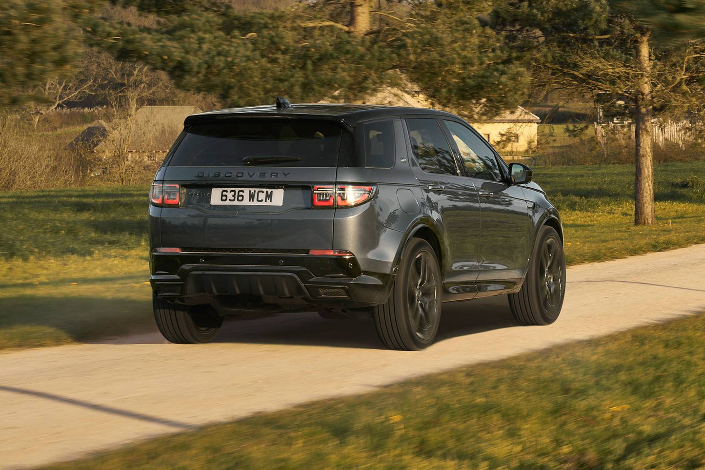 2025 Land Rover Discovery Sport P250 Dynamic SE 4dr SUV AWD (2.0L 4cyl Turbo 9A)