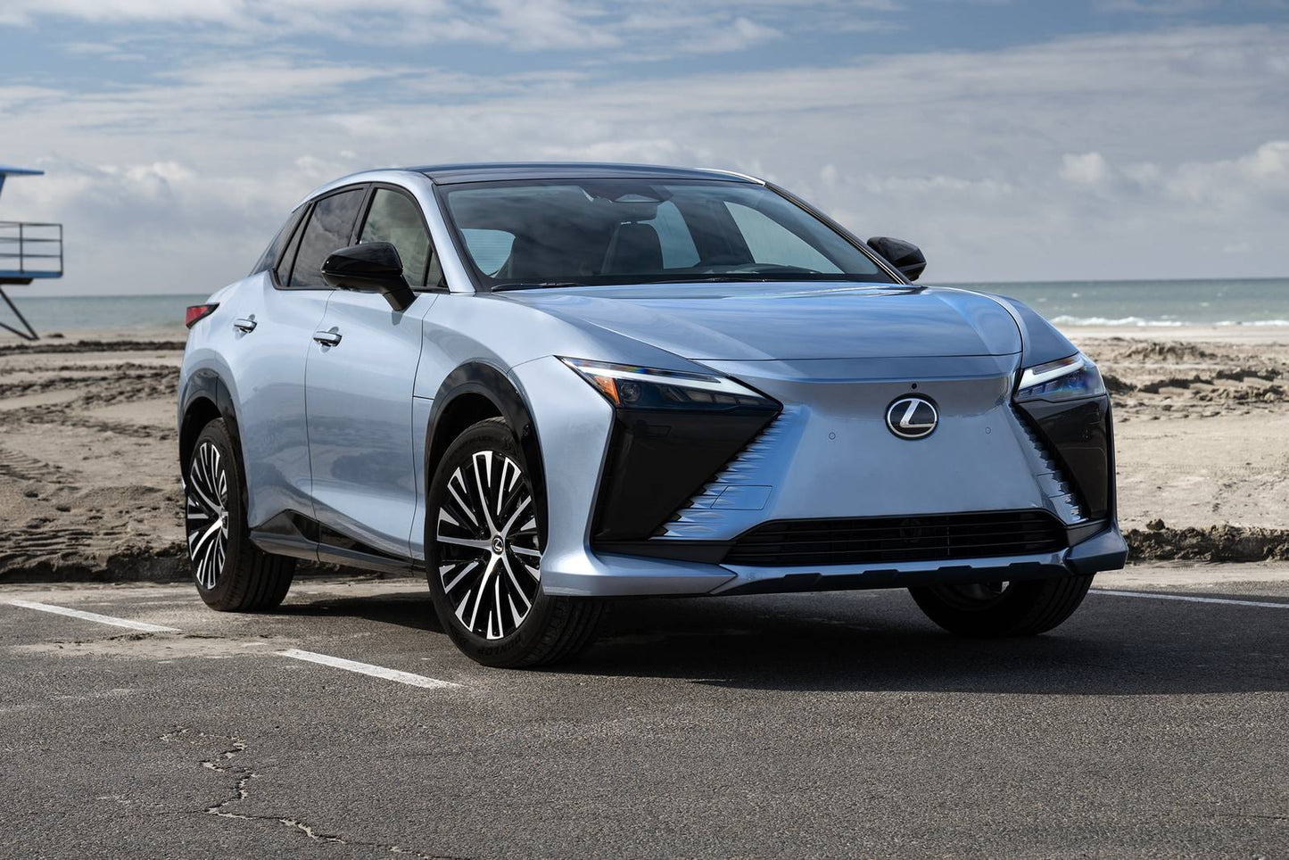2025 Lexus RZ 450e Luxury 4dr SUV AWD (electric DD)
