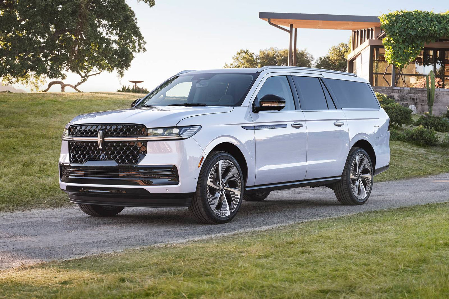 2025 Lincoln Navigator L Reserve 4dr SUV 4WD (3.5L 6cyl Turbo 10A)