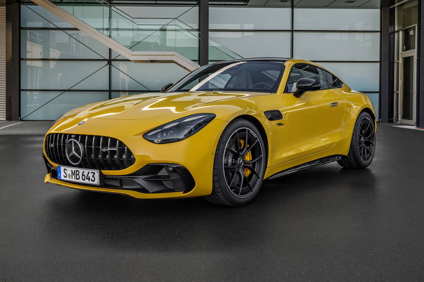 2025 Mercedes-Benz AMG GT 63 4dr Sedan AWD (4.0L 8cyl Turbo 9A)