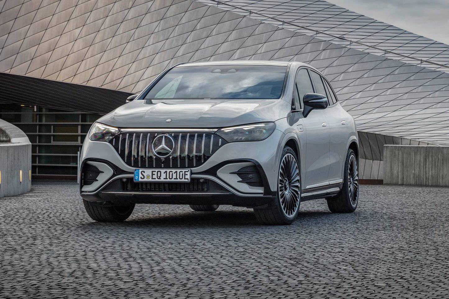 2025 Mercedes-Benz EQE SUV EQE 500 4MATIC 4dr SUV AWD (electric DD)