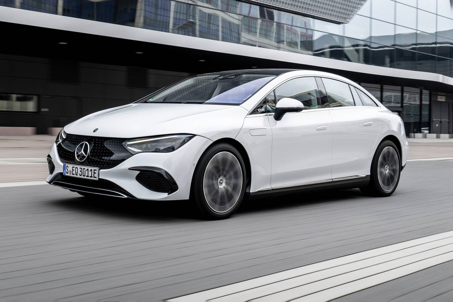2025 Mercedes-Benz EQE EQE 500 4MATIC 4dr Sedan AWD (electric DD)