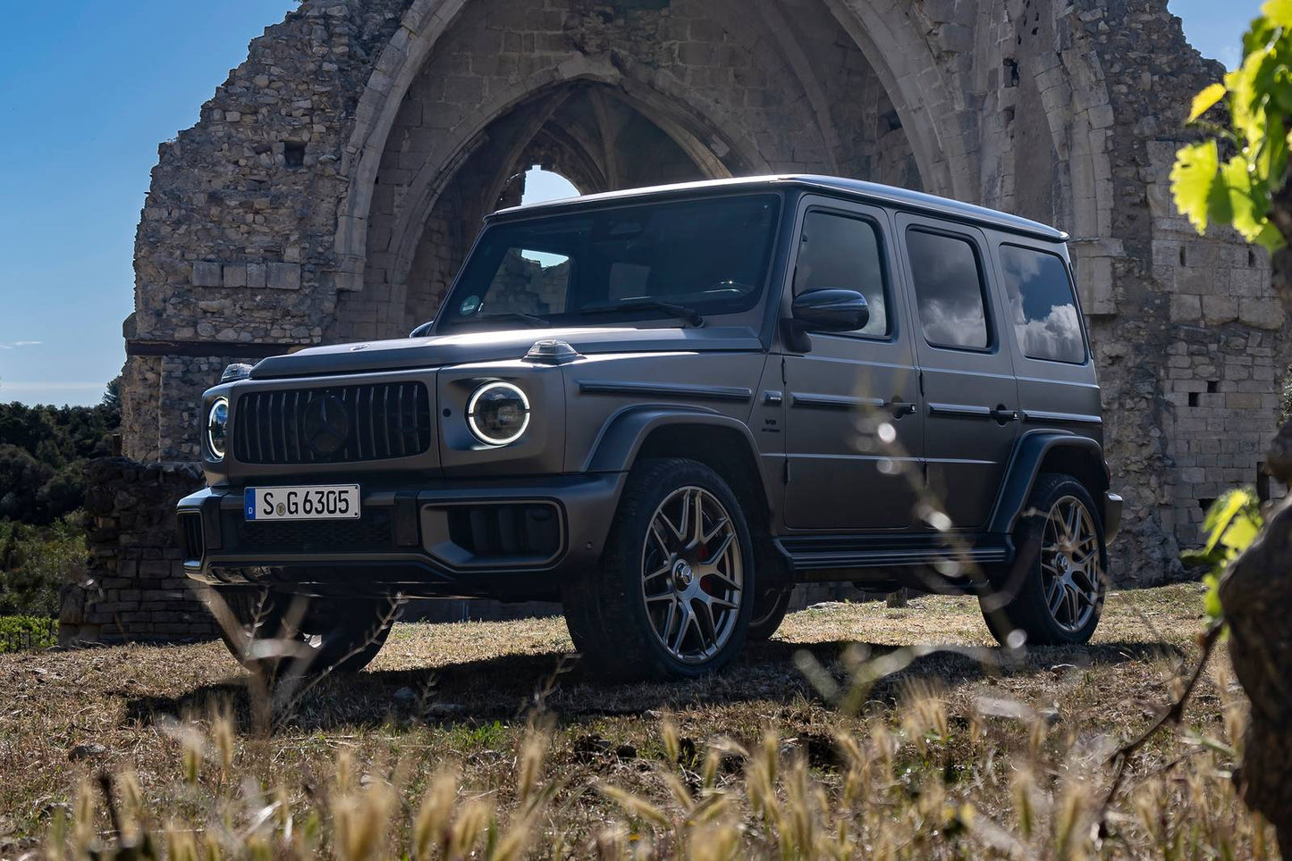2025 Mercedes-Benz G-Class AMG G 63 4dr SUV 4WD (4.0L 8cyl Turbo gas/electric mild hybrid 9A)