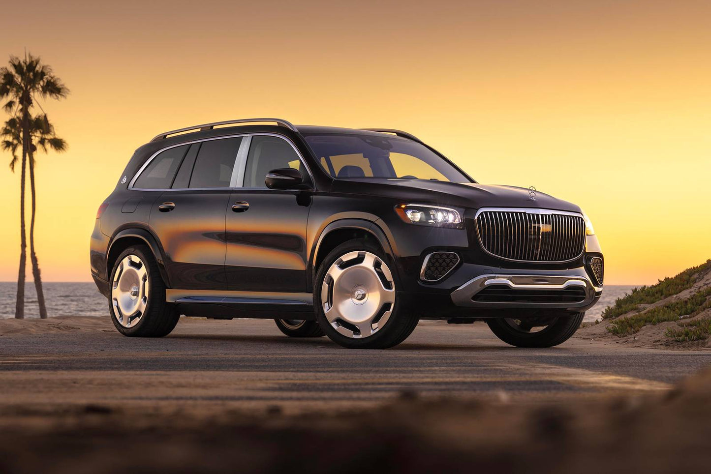 2025 Mercedes-Benz Maybach GLS GLS 600 4dr SUV AWD (4.0L 8cyl Turbo gas/electric mild hybrid 9A)