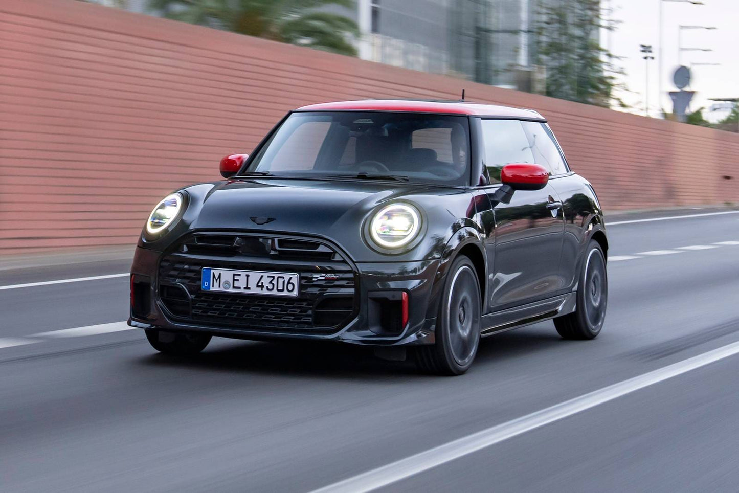 2025 MINI Cooper JCW Signature Plus 2dr Convertible (2.0L 4cyl Turbo 7AM)