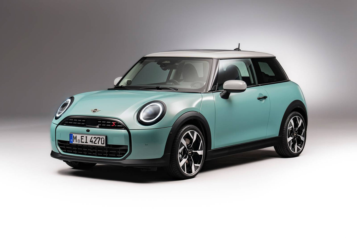 2025 MINI Cooper JCW Signature Plus 2dr Hatchback (2.0L 4cyl Turbo 7AM)