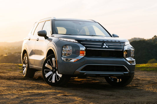 2025 Mitsubishi Outlander ES 4dr SUV (2.5L 4cyl CVT)