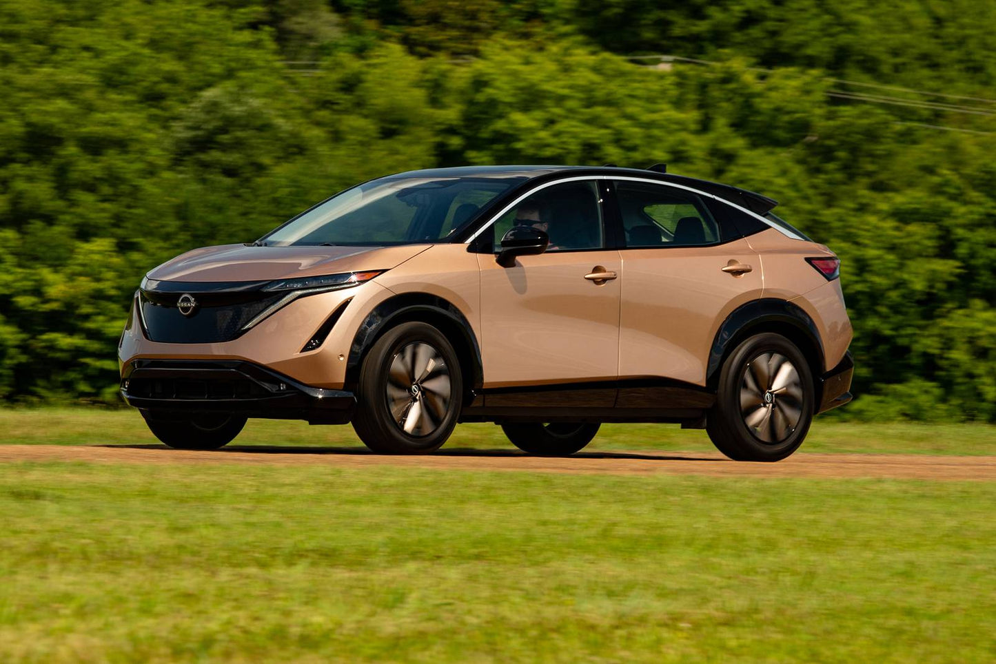 2025 Nissan ARIYA Platinum+ e-4ORCE 4dr SUV AWD w/20" Wheels (electric DD)