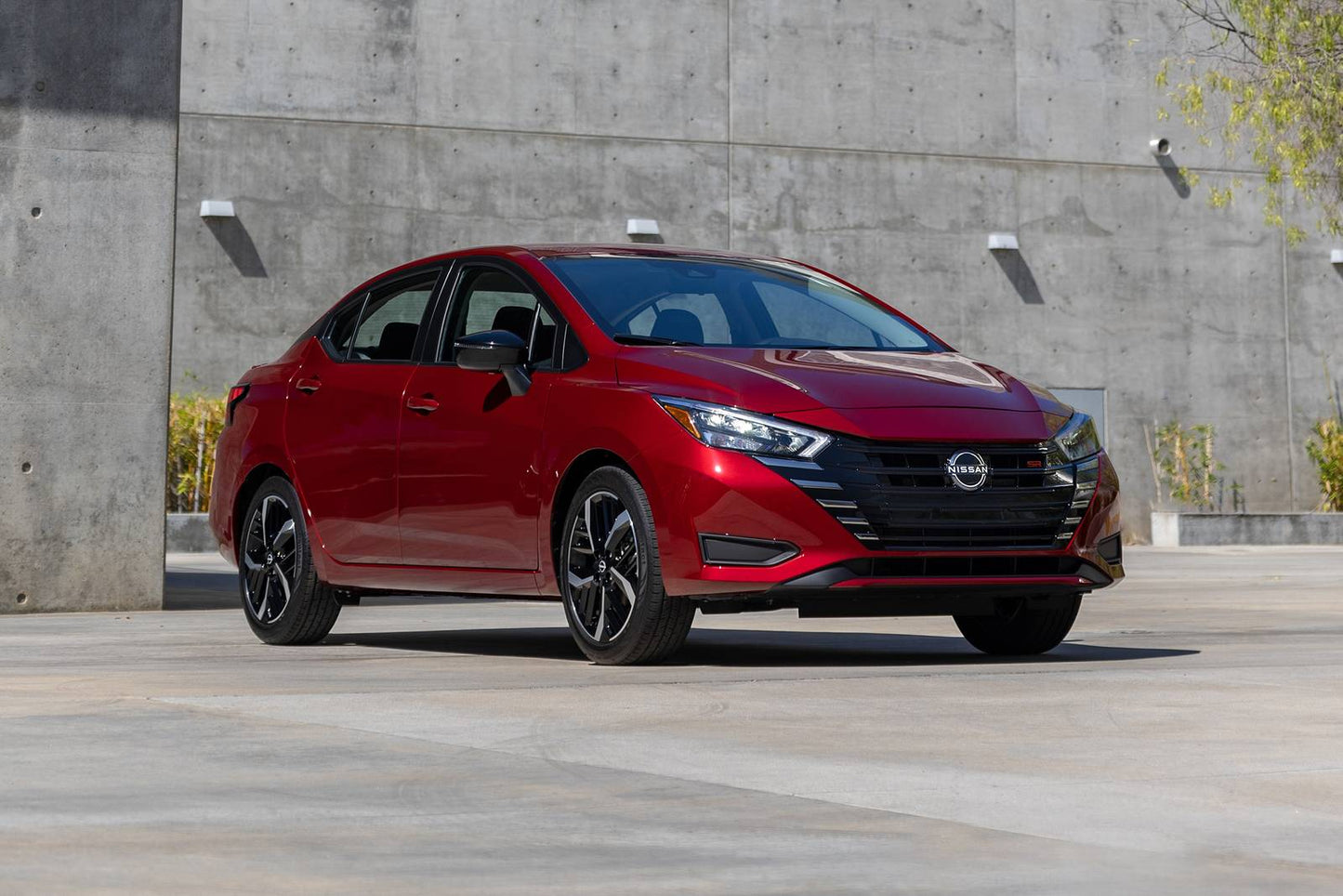 2025 Nissan Versa SV 4dr Sedan (1.6L 4cyl CVT)