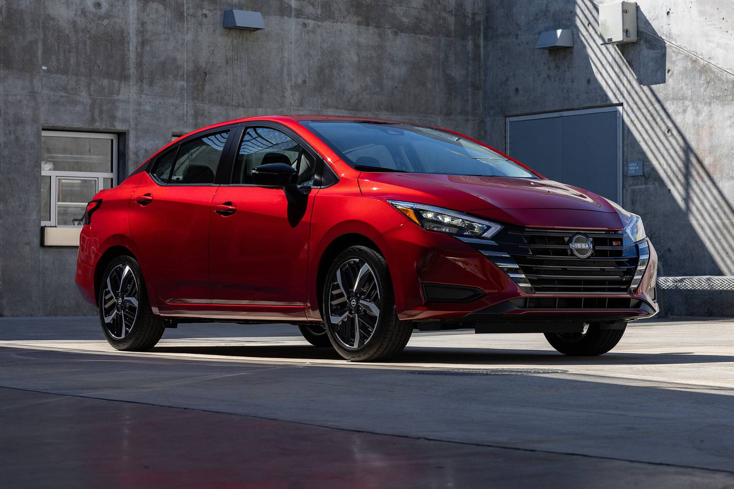 2025 Nissan Versa SV 4dr Sedan (1.6L 4cyl CVT)