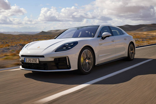 2025 Porsche Panamera Turbo S E-Hybrid 4dr Sedan AWD (4.0L 8cyl Turbo gas/electric plug-in hybrid 8AM)