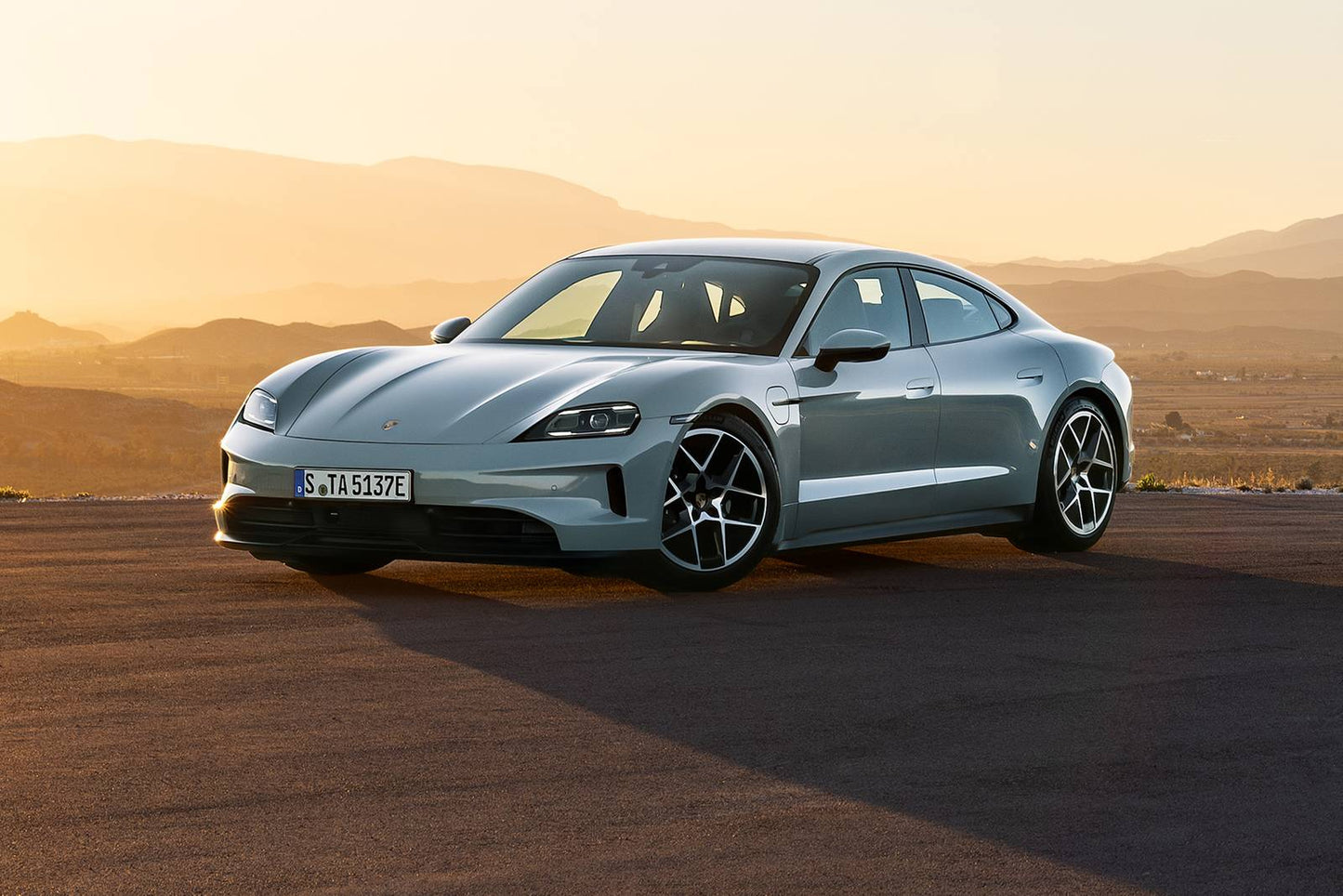 2025 Porsche Taycan Turbo S Cross Turismo 4dr Wagon AWD (electric 2A)