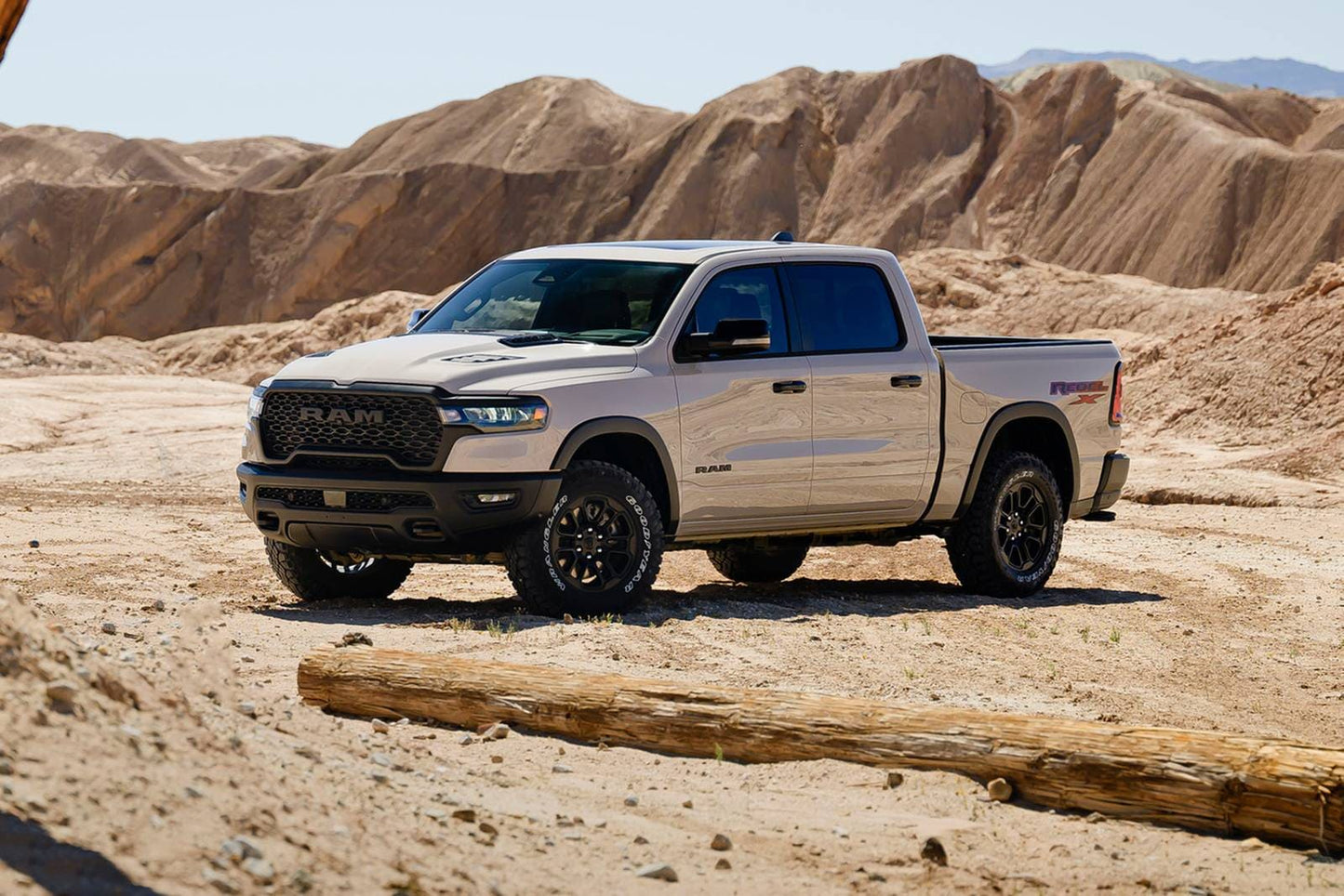 2025 Ram 1500 Limited Longhorn 4dr Crew Cab 4WD 5.6 ft SB (3.0L 6cyl Turbo 8A)