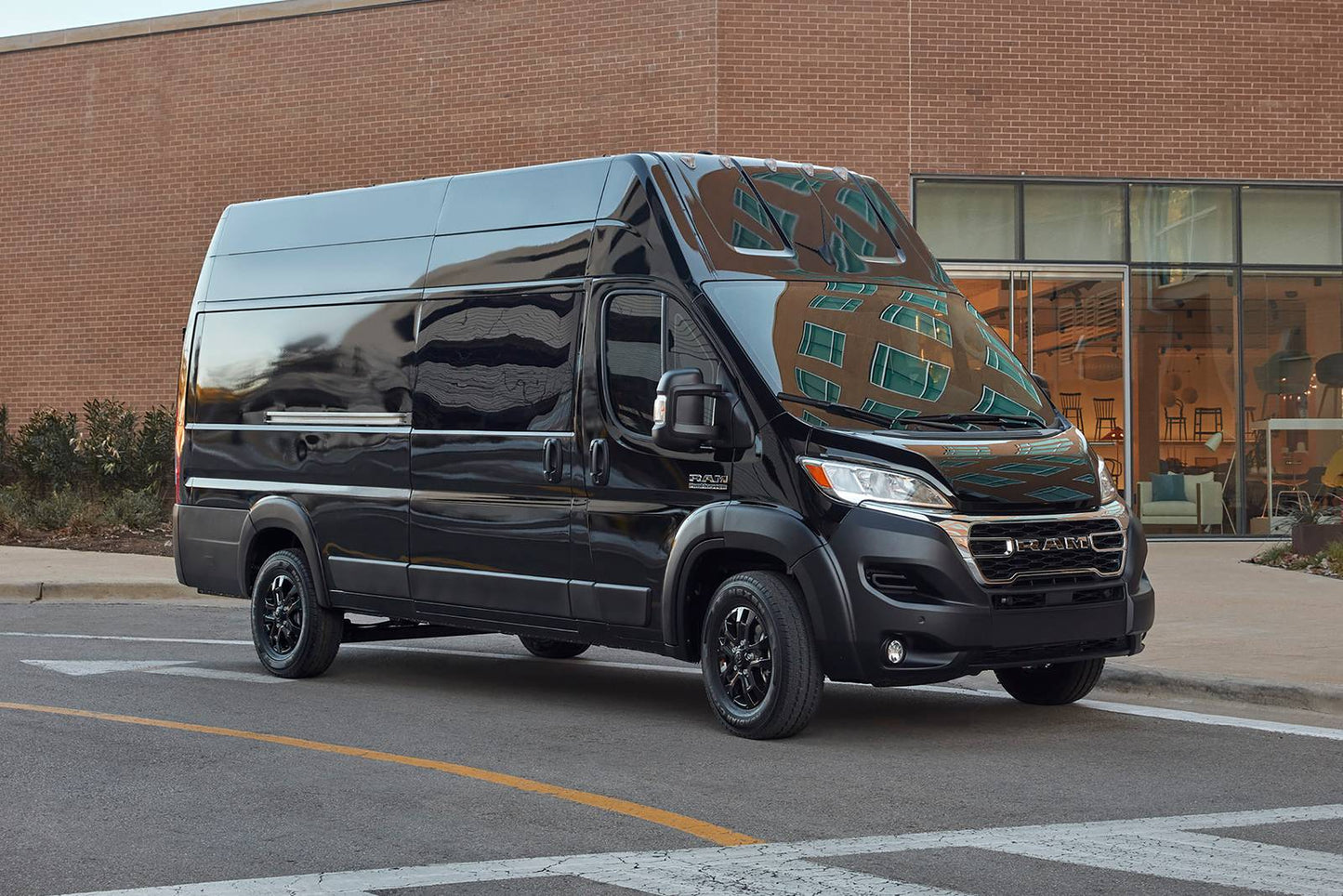 2025 Ram ProMaster Cargo Van 1500 SLT+ High Roof 3dr Van w/136" WB (3.6L 6cyl 9A)