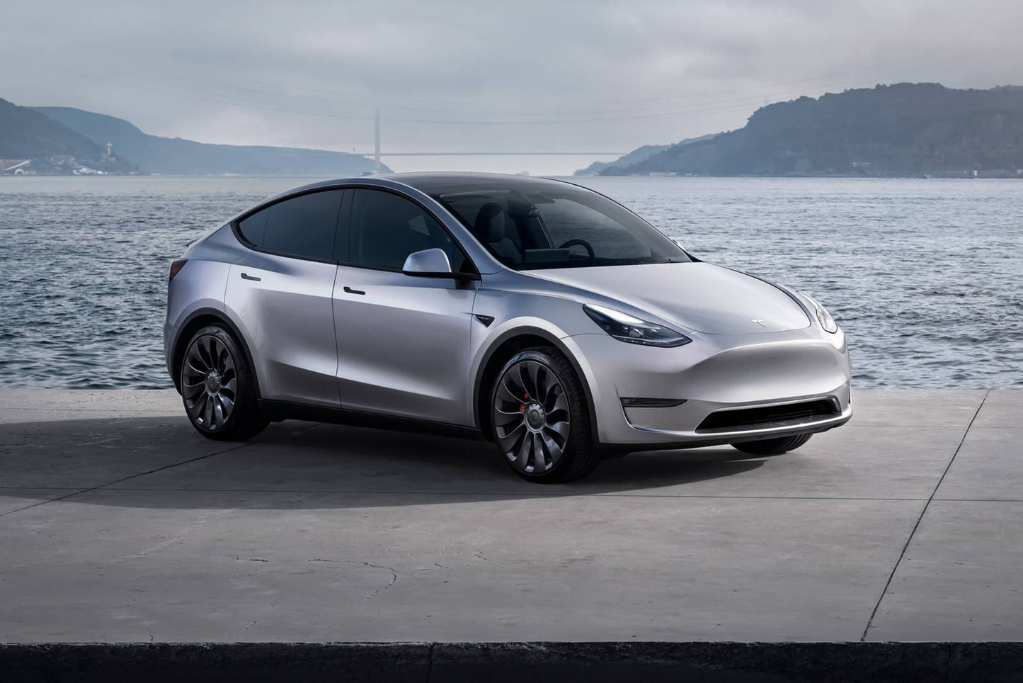2025 Tesla Model Y Long Range 4dr SUV AWD (electric DD)