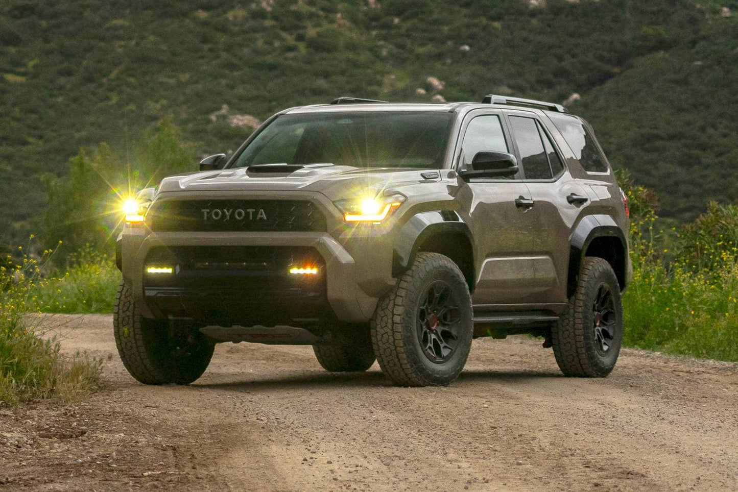 2025 Toyota 4Runner Trailhunter 4dr SUV 4WD (2.4L 4cyl Turbo gas/electric hybrid 8A)