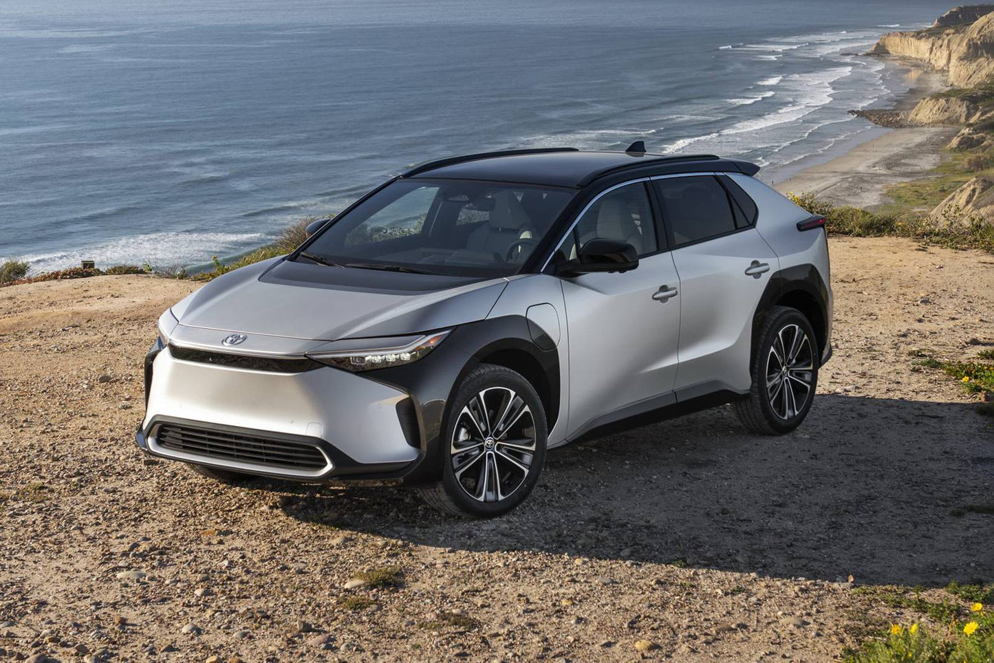 2025 Toyota bZ4X XLE 4dr SUV (electric DD)