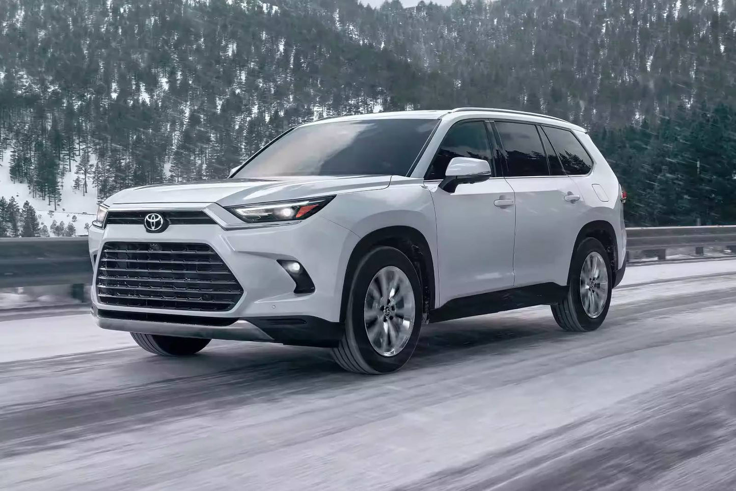 2025 Toyota Grand Highlander XLE 4dr SUV AWD (2.4L 4cyl Turbo 8A)