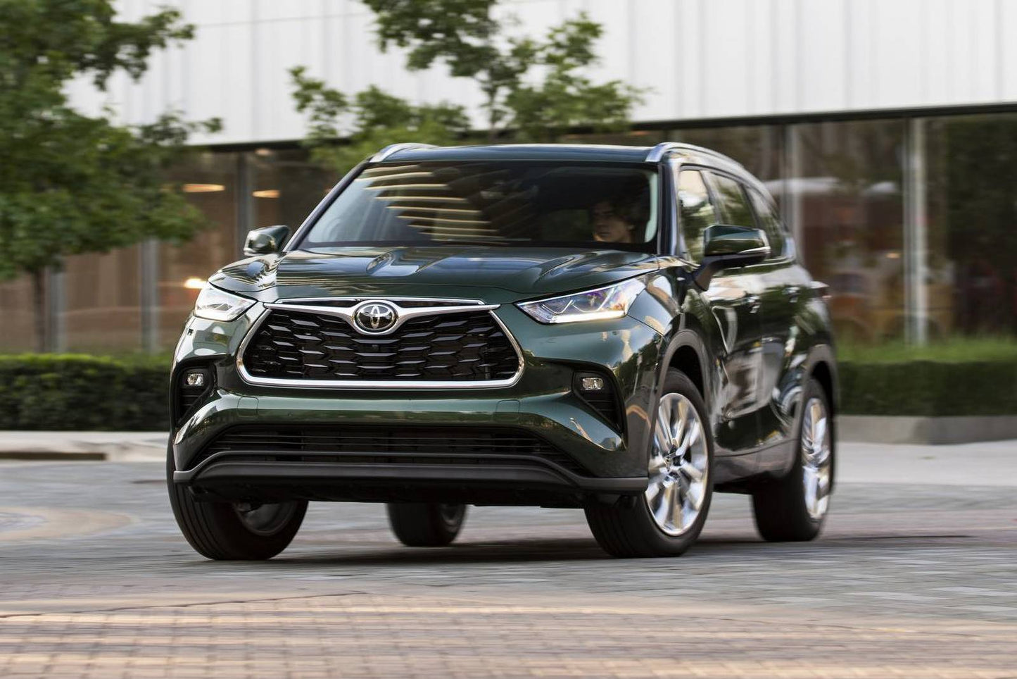 2025 Toyota Highlander Limited 4dr SUV (2.4L 4cyl Turbo 8A)