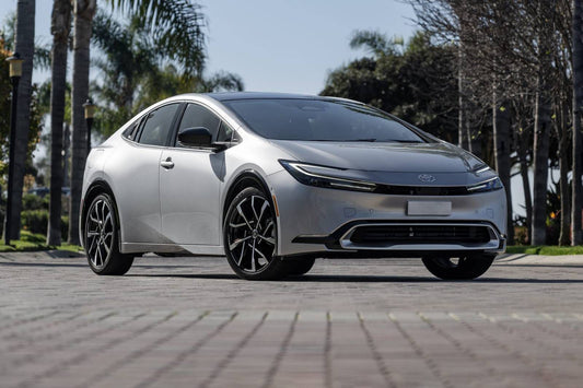 2025 Toyota Prius Plug-In Hybrid SE 4dr Hatchback (2.0L 4cyl gas/electric plug-in hybrid CVT)