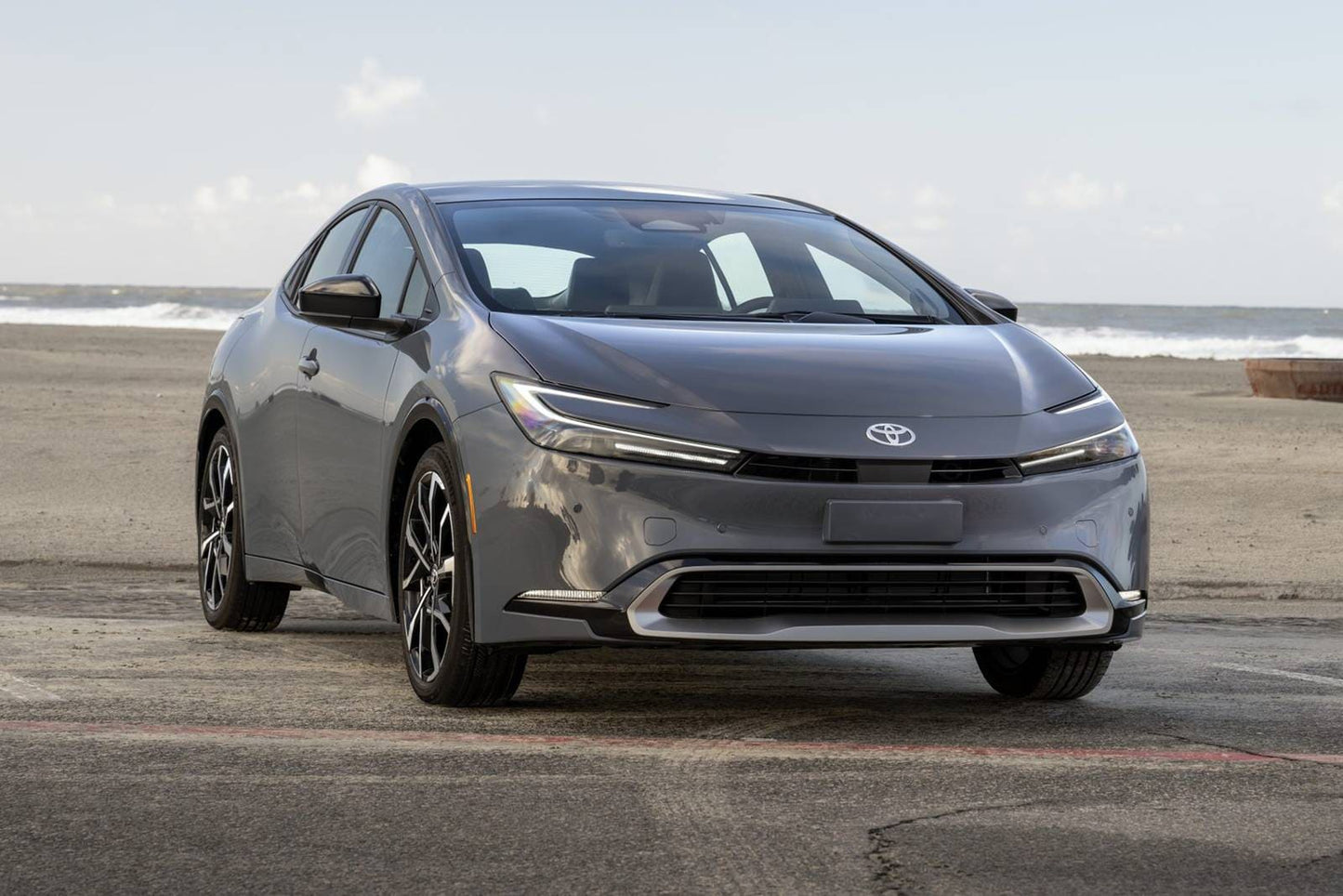 2025 Toyota Prius Plug-In Hybrid XSE Premium 4dr Hatchback (2.0L 4cyl gas/electric plug-in hybrid CVT)