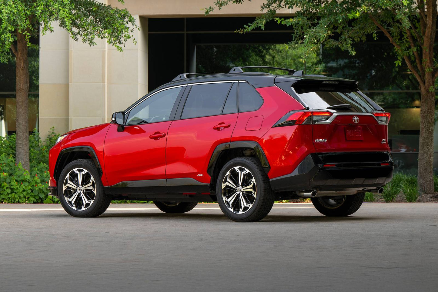 2025 Toyota RAV4 Plug-In Hybrid XSE 4dr SUV AWD (2.5L 4cyl gas/electric plug-in hybrid CVT)