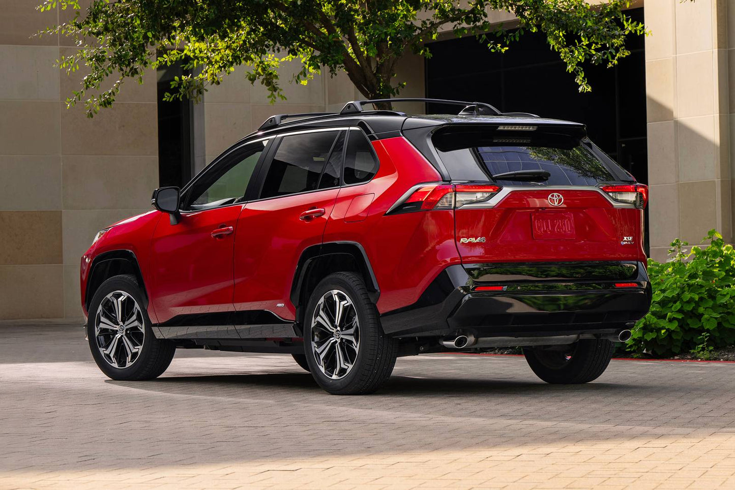 2025 Toyota RAV4 Plug-In Hybrid SE 4dr SUV AWD (2.5L 4cyl gas/electric plug-in hybrid CVT)