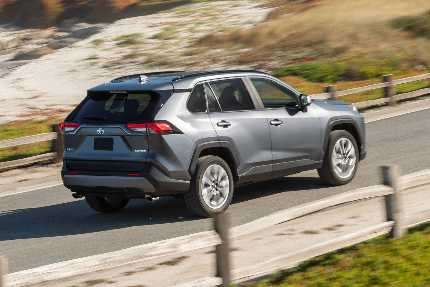 2025 Toyota RAV4 XLE Premium 4dr SUV (2.5L 4cyl 8A)