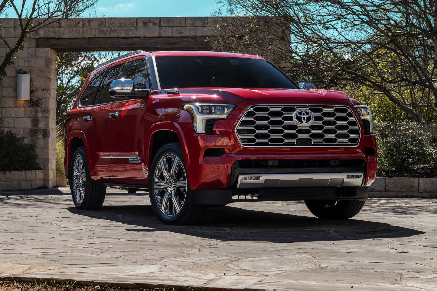 2025 Toyota Sequoia SR5 4dr SUV (3.4L 6cyl Turbo gas/electric hybrid 10A)